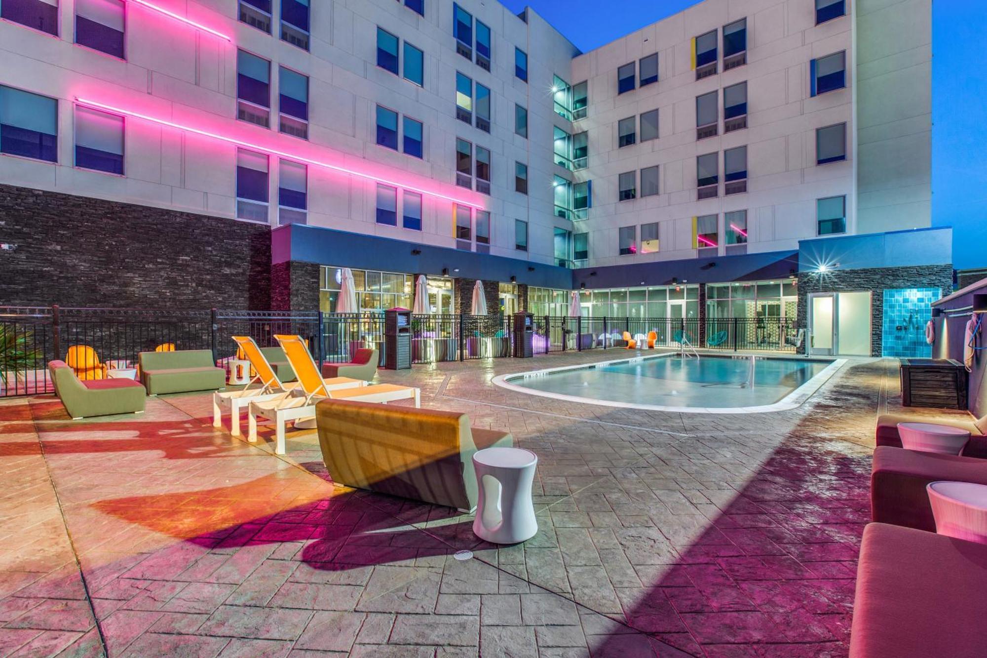 Aloft Dallas Arlington Entertainment District Eksteriør bilde